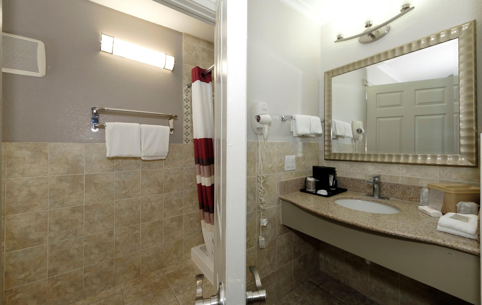 Red Roof Inn Arlington - Entertainment District Εξωτερικό φωτογραφία